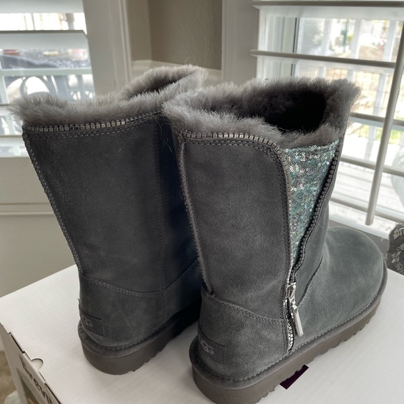 Brand new sequin grey Ugg boots - Picture 2 of 3